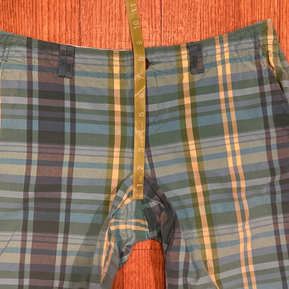 Old Navy Low Rise Blue and Yellow Plaid Shorts Size 6 - Picture 5 of 10